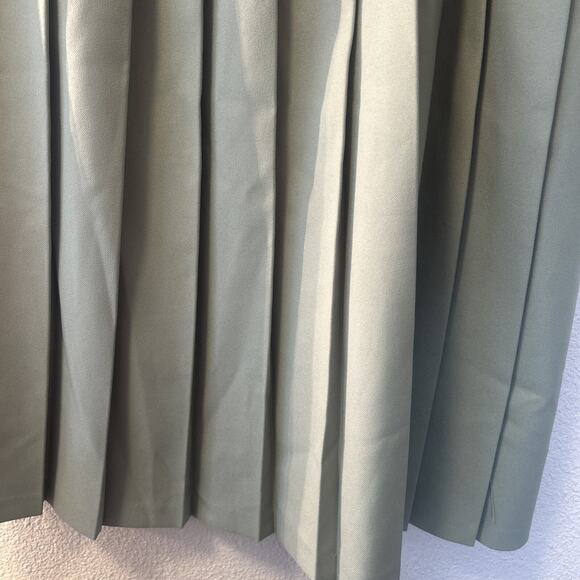Vintage Lasting Comfort Pleated Skirt - Sage Green - Small - Picture 3 of 14